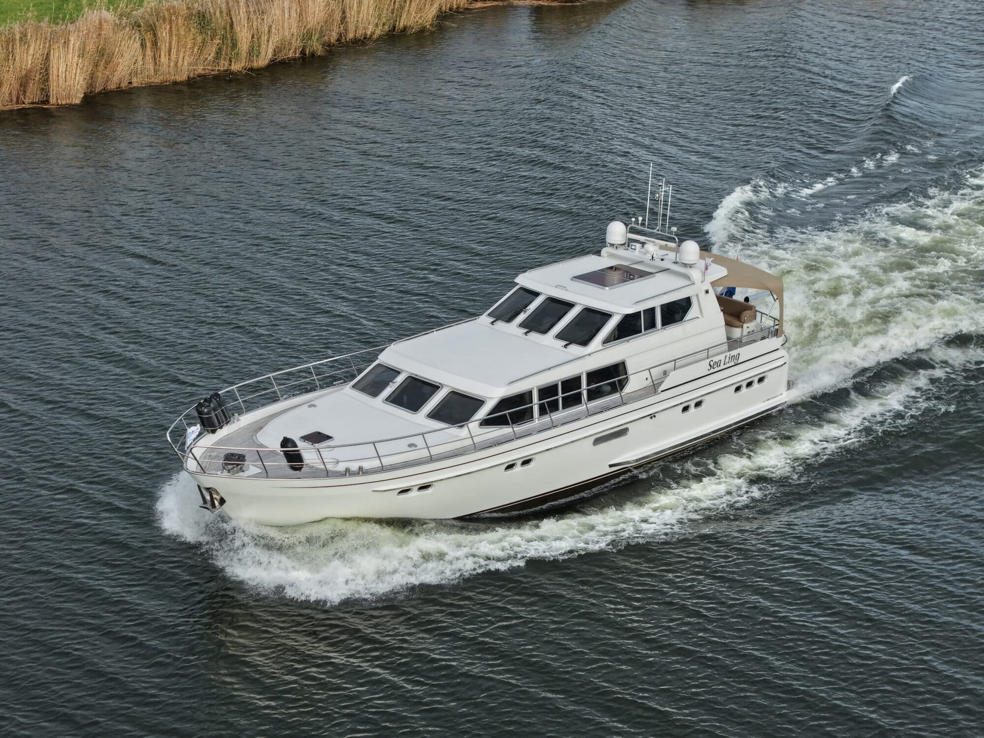 foto: 37 Van den Hoven Van den Hoven Exclusive 18.00 VS