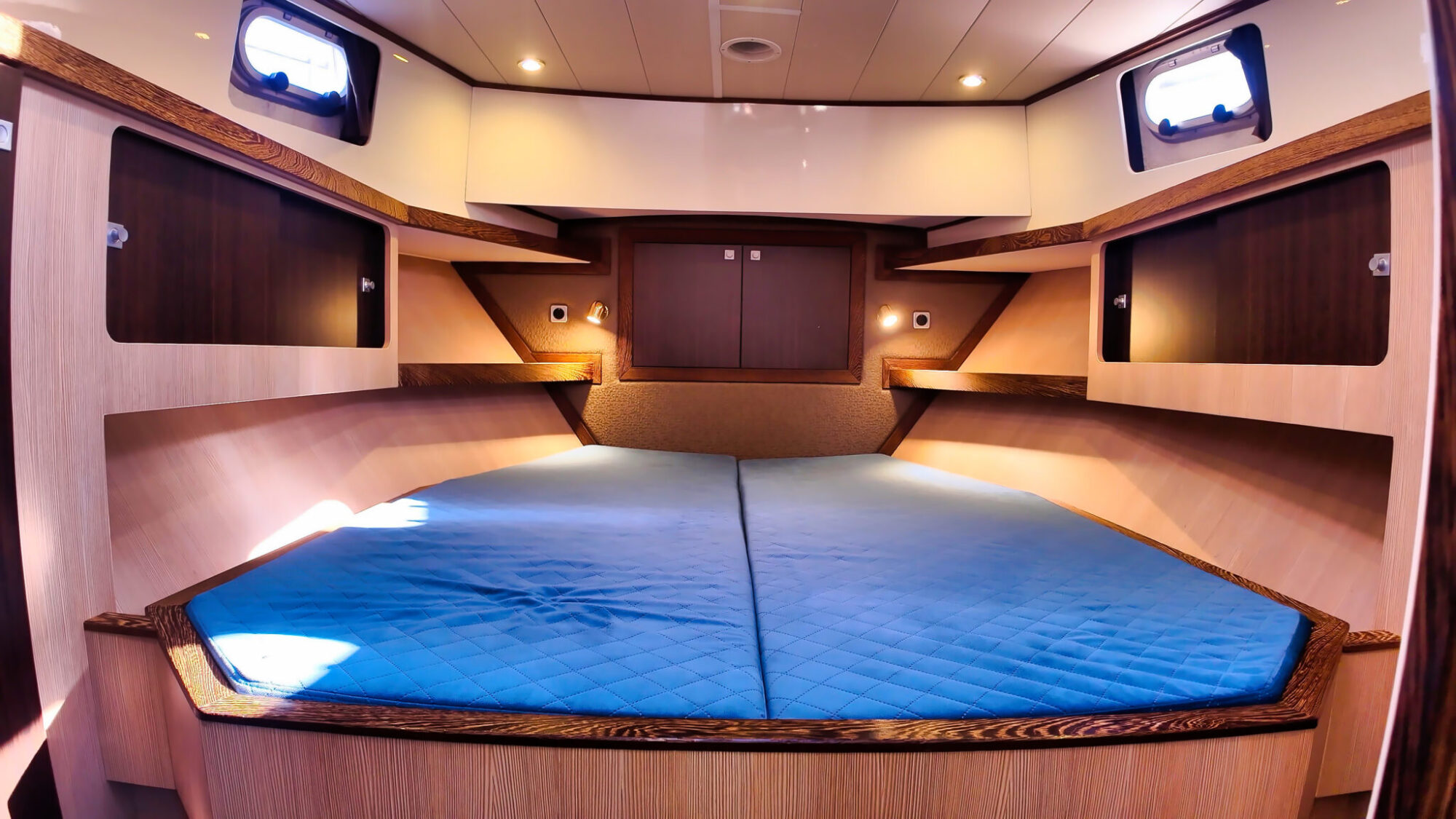 foto: 80 Aventura Aventura 43 AK Cabrio