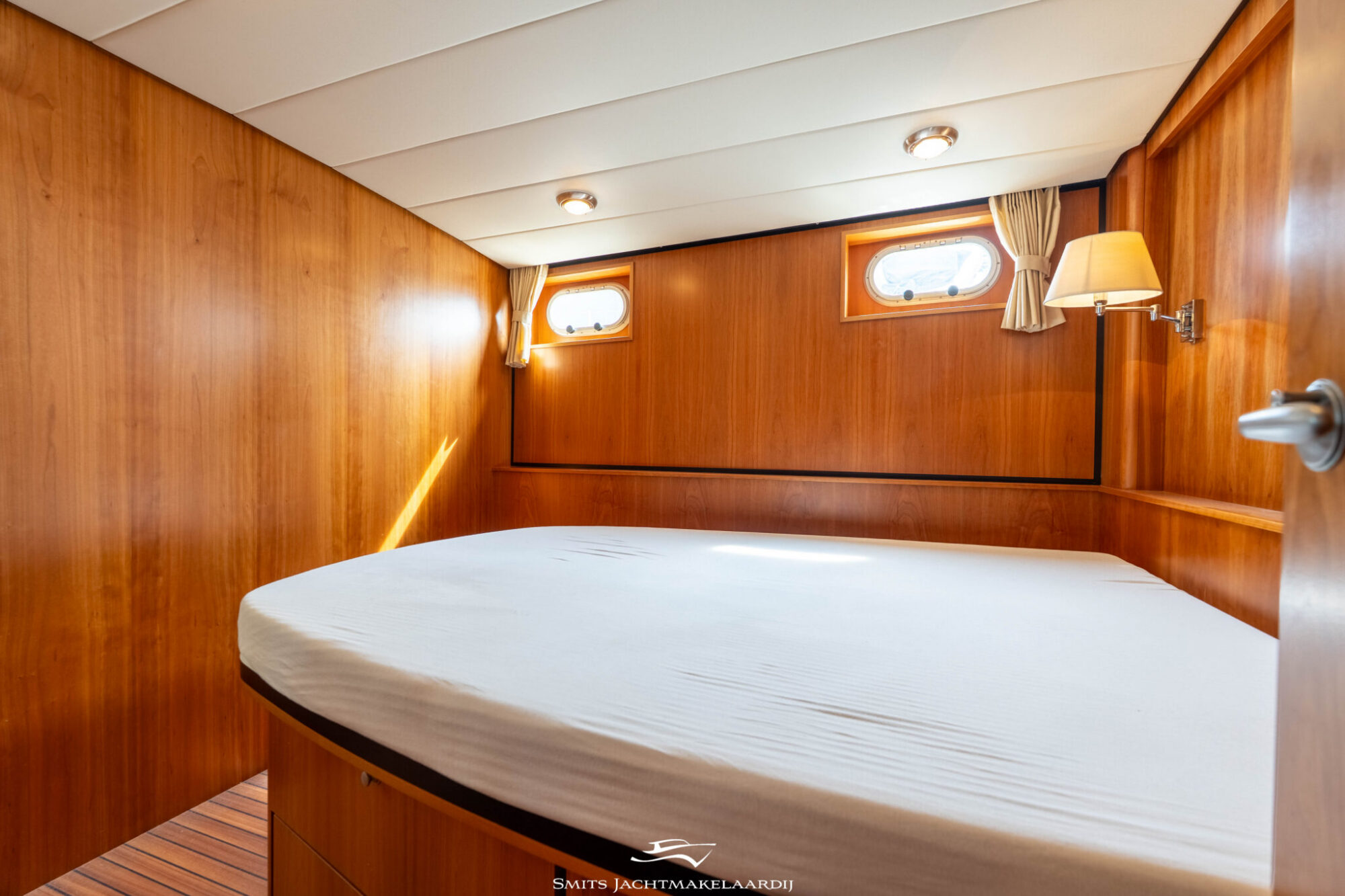 foto: 98 Linssen Linssen Grand Sturdy 43.9 AC