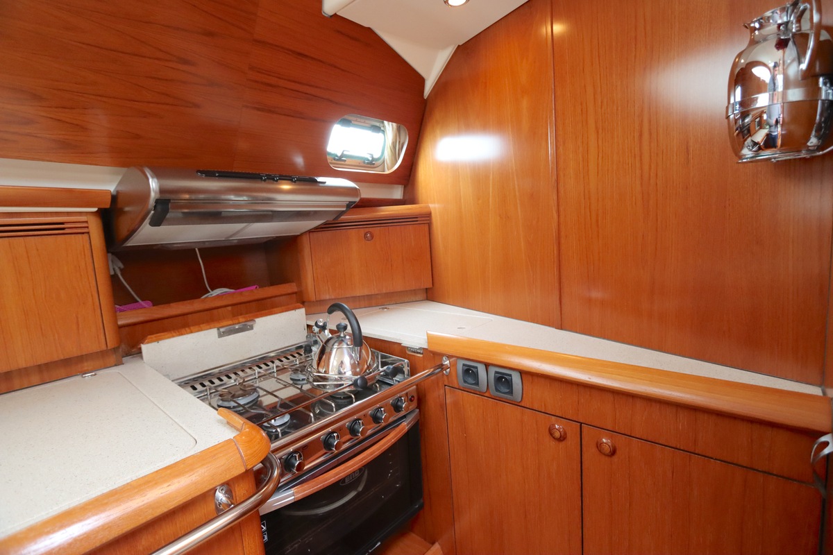 foto: 35 Jeanneau  Sun Odyssey 49 DS