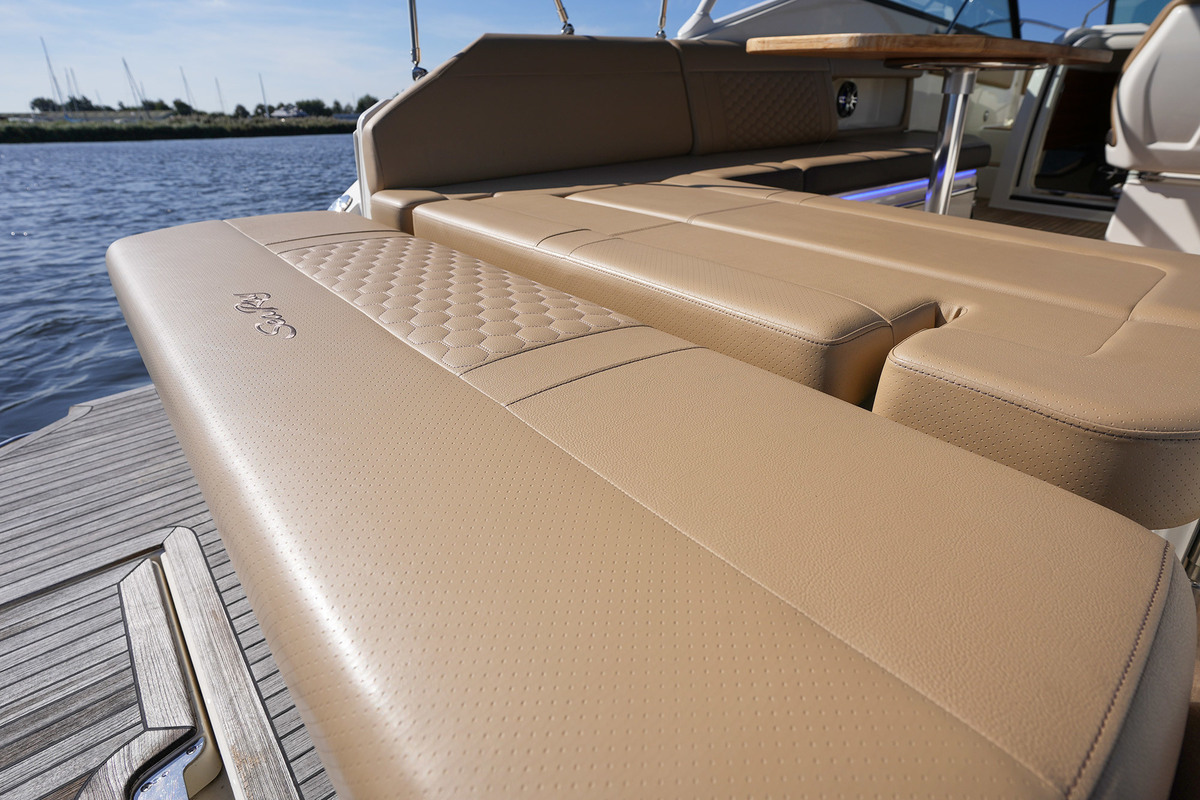 foto: 69 Sea Ray Sundancer 290