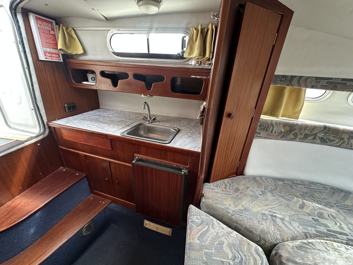 foto: 24 Sealine  255 Family 