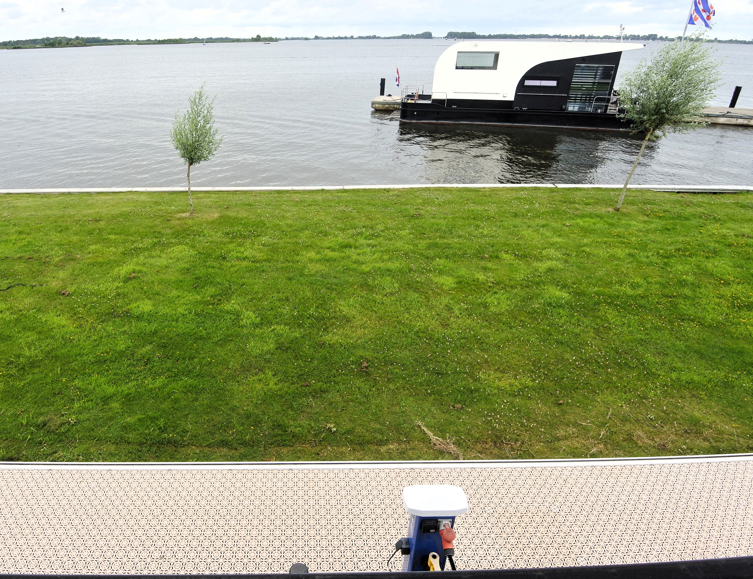 foto: 44 Castalia Evt. Met Koopligplaats Special Houseboat 1460 X 500