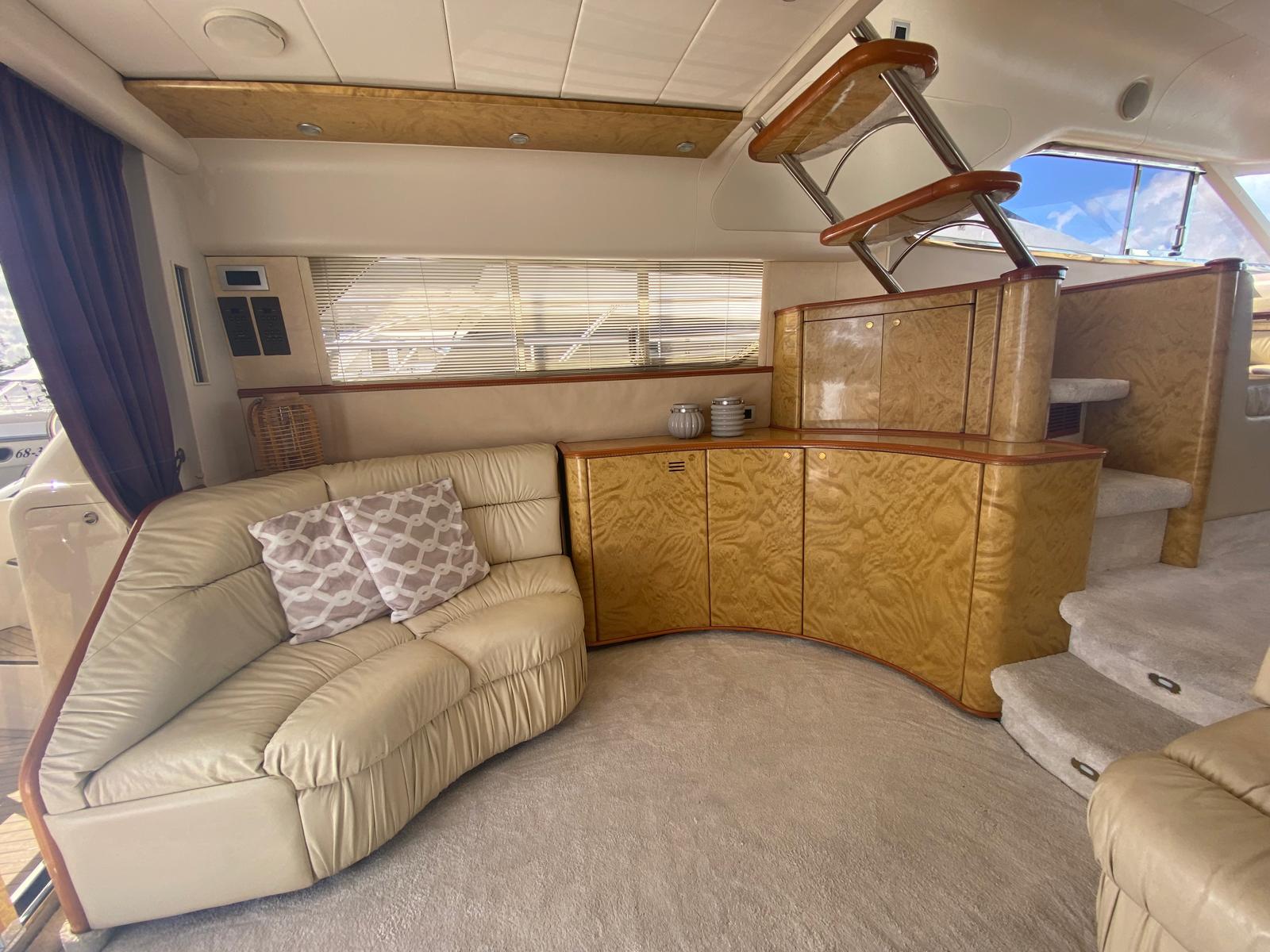 foto: 34 Princess 60 Fly