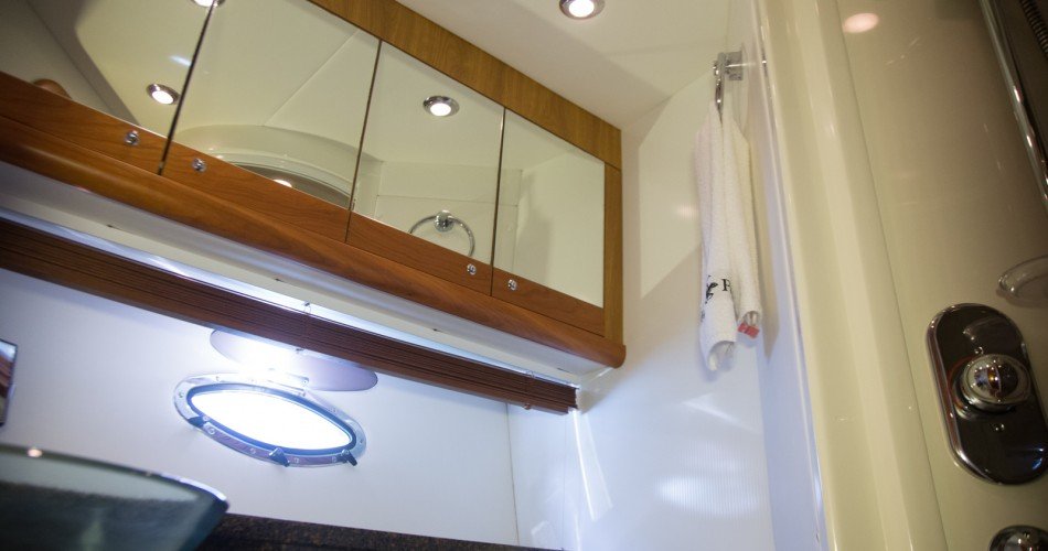 foto: 9 Sunseeker Portofino 53