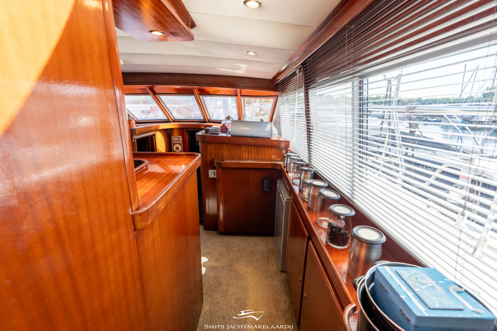 foto: 74 Van der Valk Valk Vitesse 54 Stabilizers