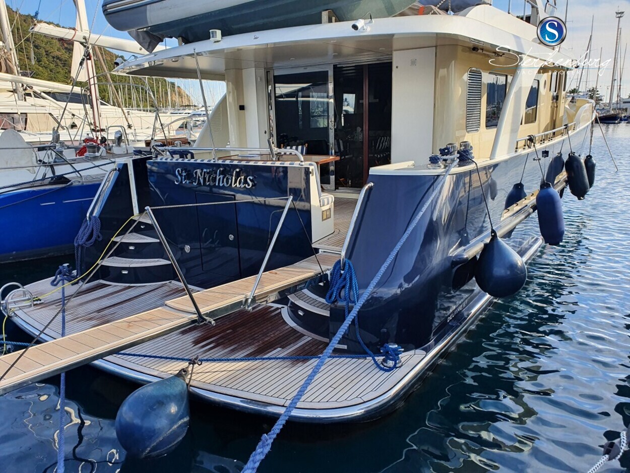 foto: 89 Alm Delfino 60