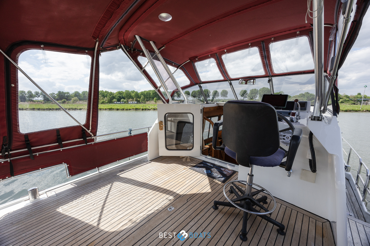 foto: 44 Linssen 37 SE