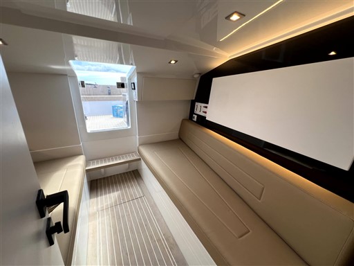 foto: 18 Vandutch 32 - Goldfinger