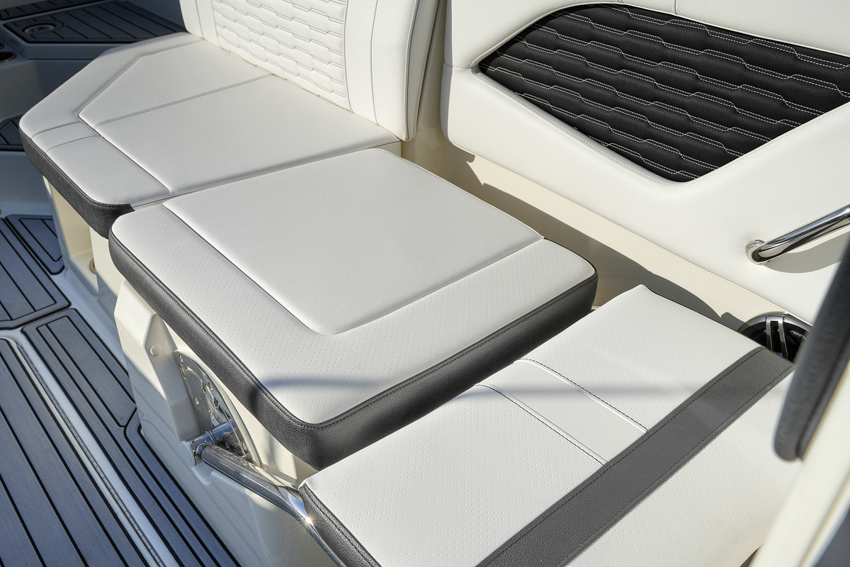 foto: 87 Sea Ray SPX 230 Outboard