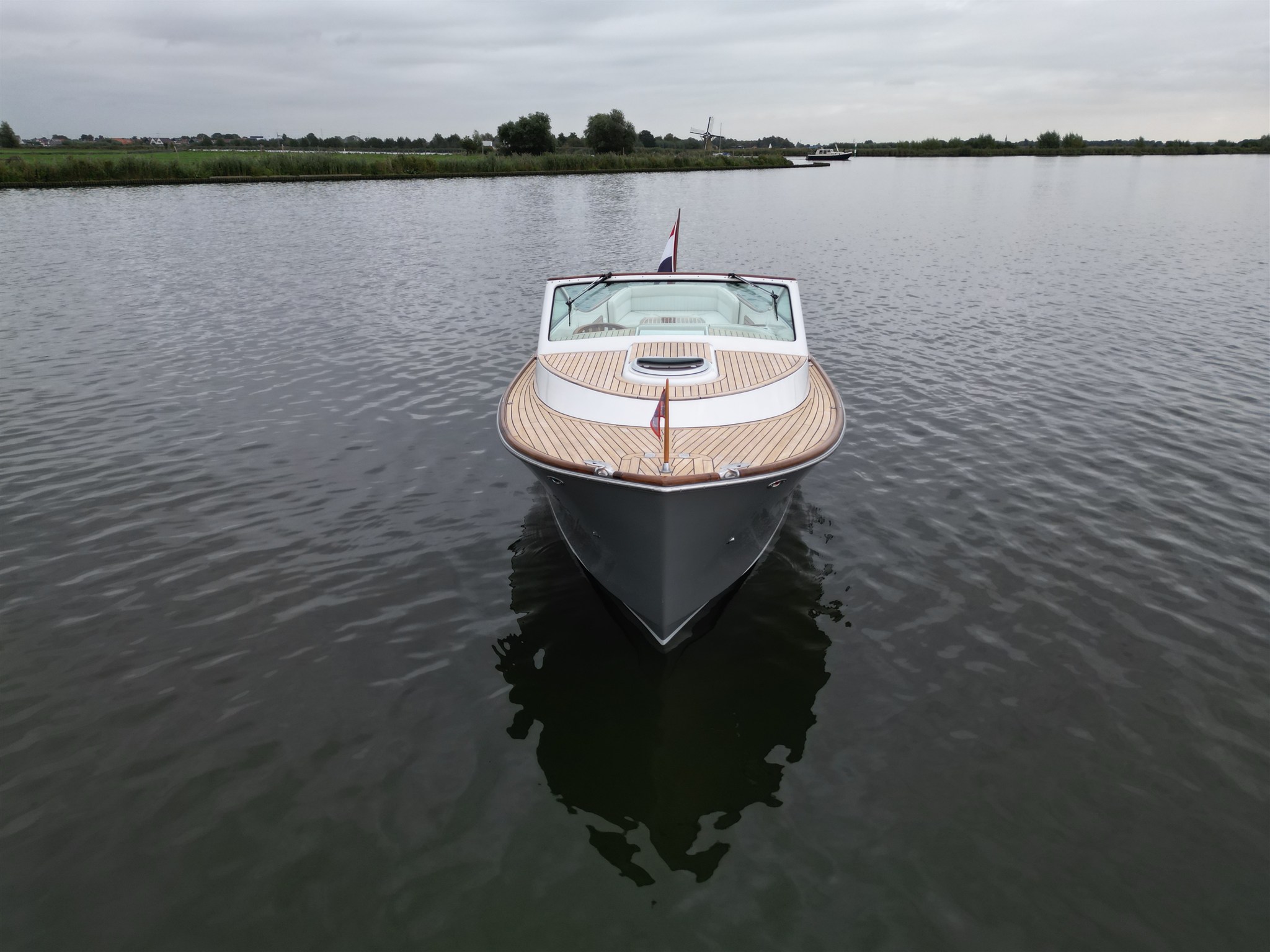 foto: 35 Long Island 33 Runabout