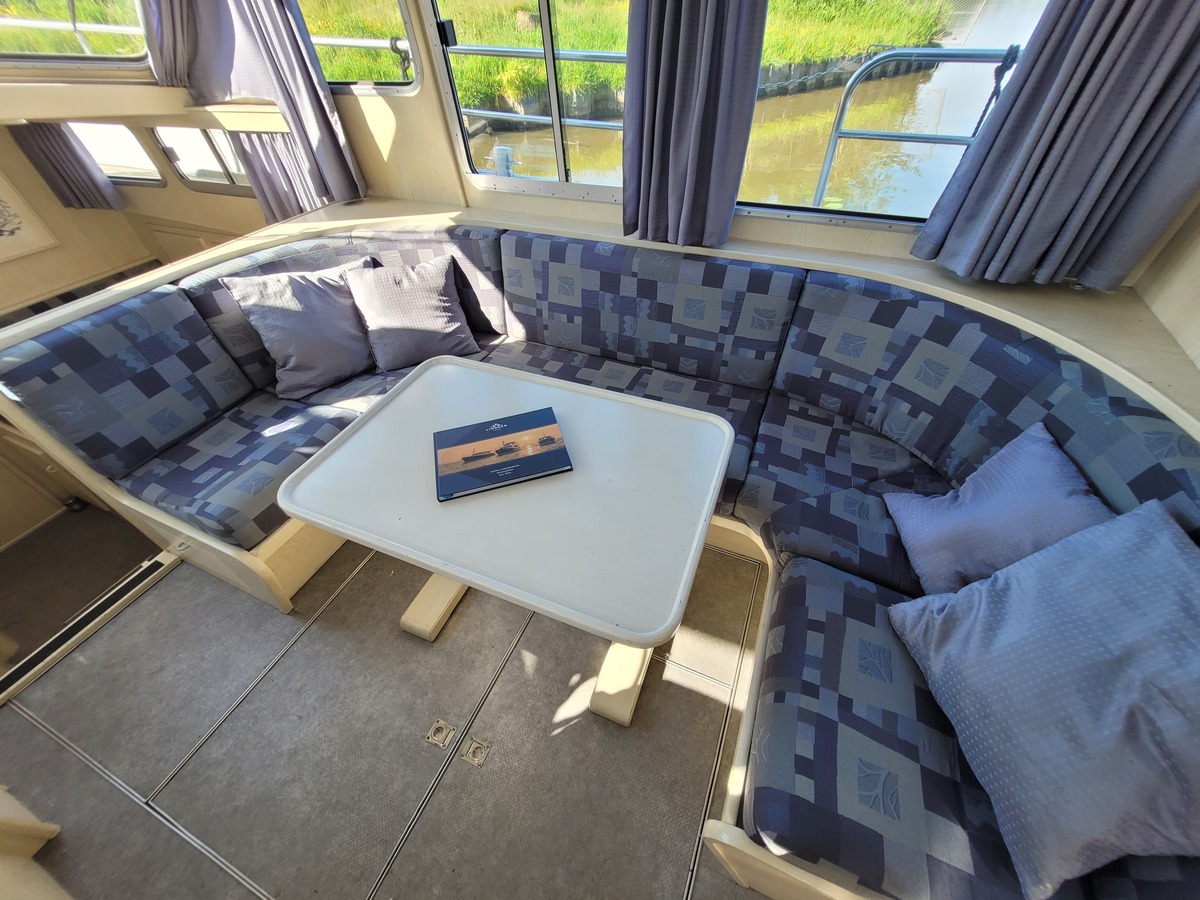 foto: 43 Linssen  42 SL 
