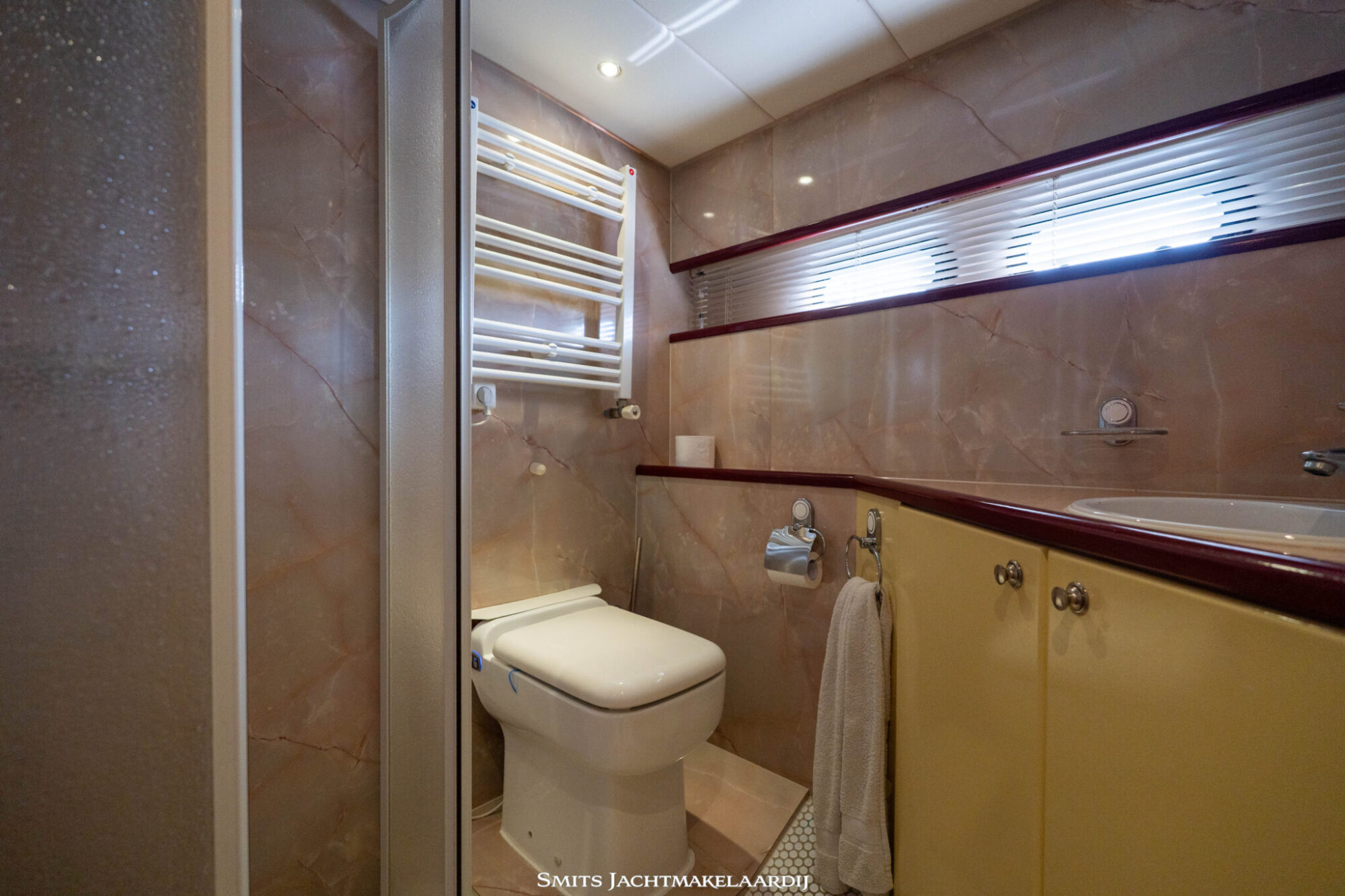 foto: 162 Pacific Pacific Allure 148 VS