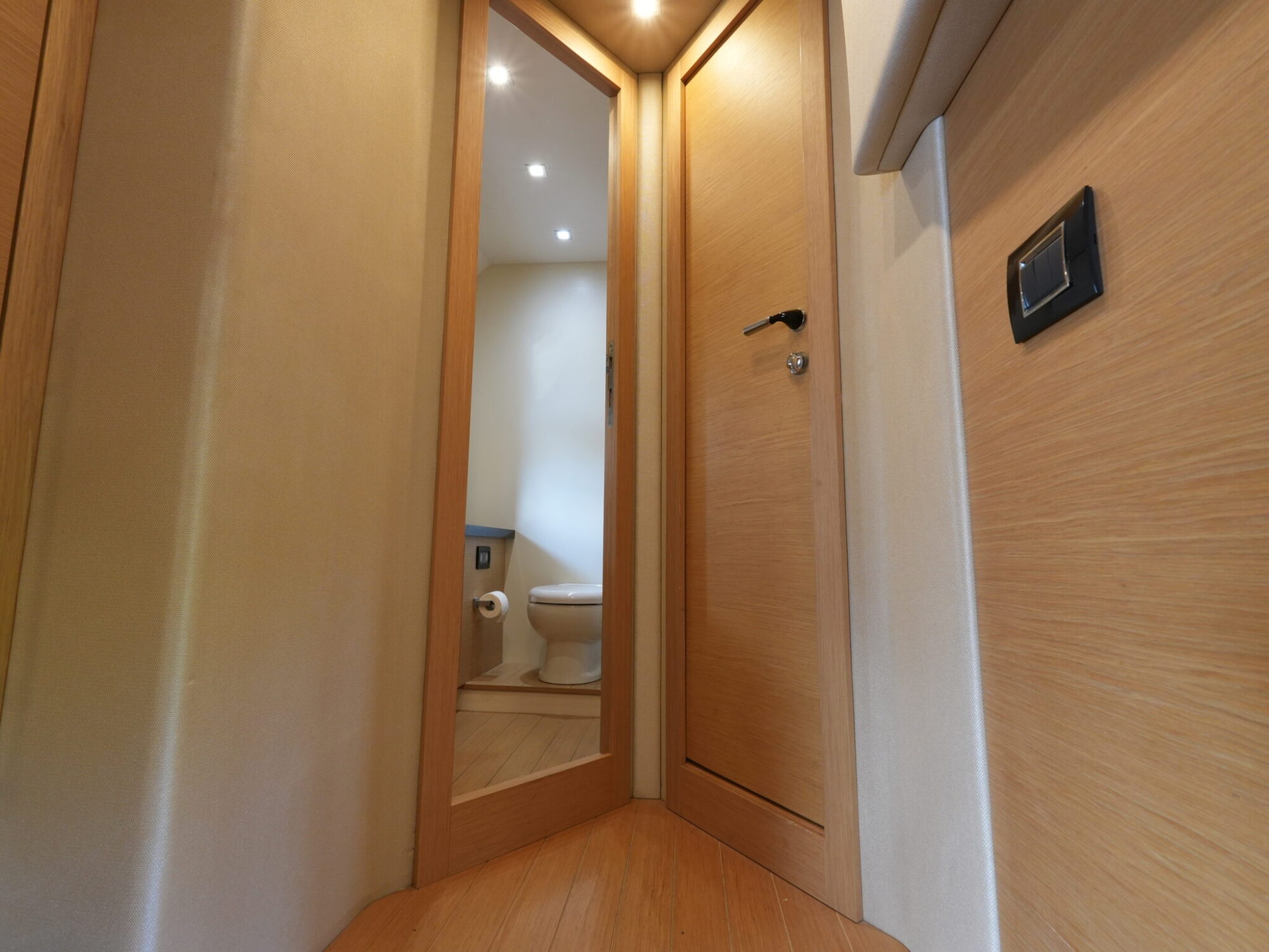 foto: 207 Sessa Sessa C46 HT IPS