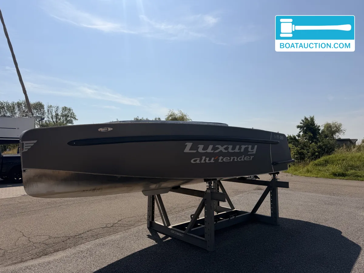 foto: 20 Luxury Alu tender 65