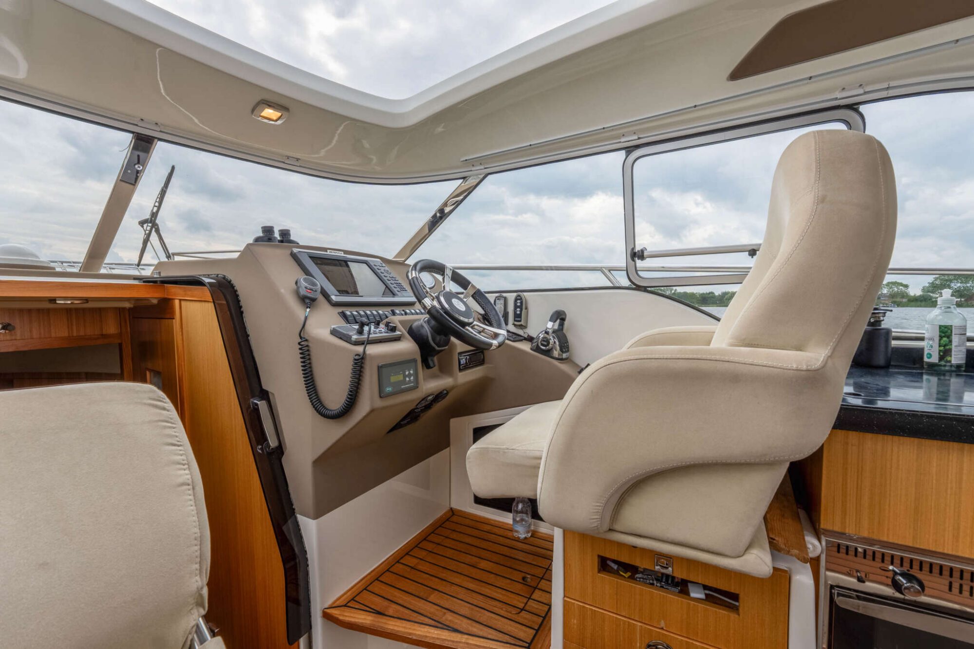 foto: 37 Marex Marex 370 ACC