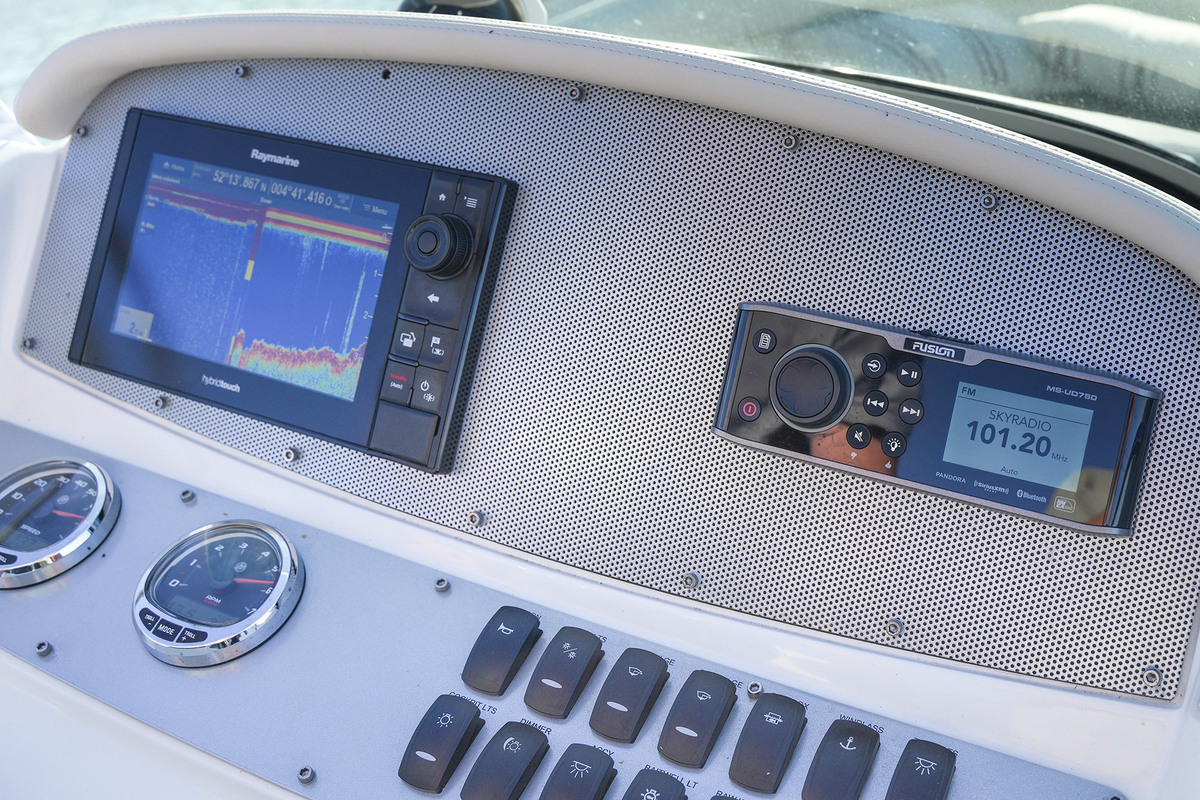 foto: 41 Chris Craft Catalina 23