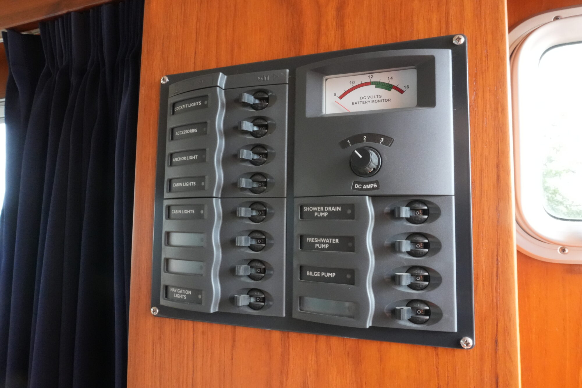 foto: 32 Casco Casco 11.00 OK Flybridge