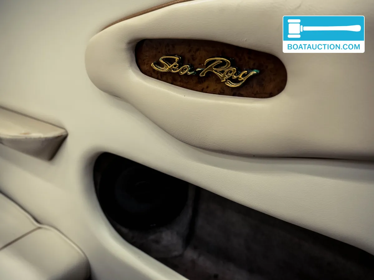 foto: 36 Sea Ray 200 Signature