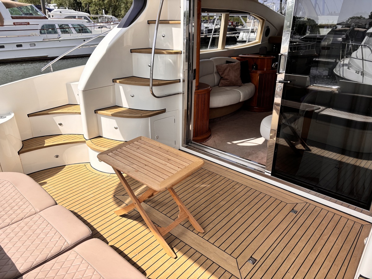 foto: 34 Azimut 46 Fly