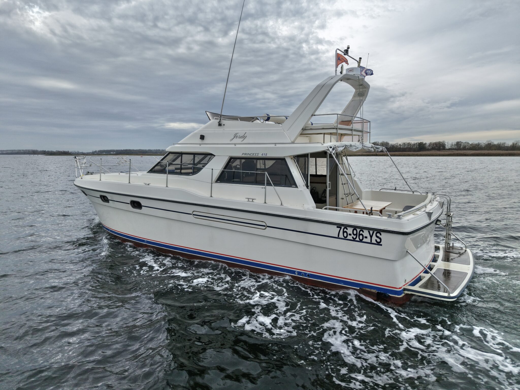 foto: 72 Princess Princess 415 FB