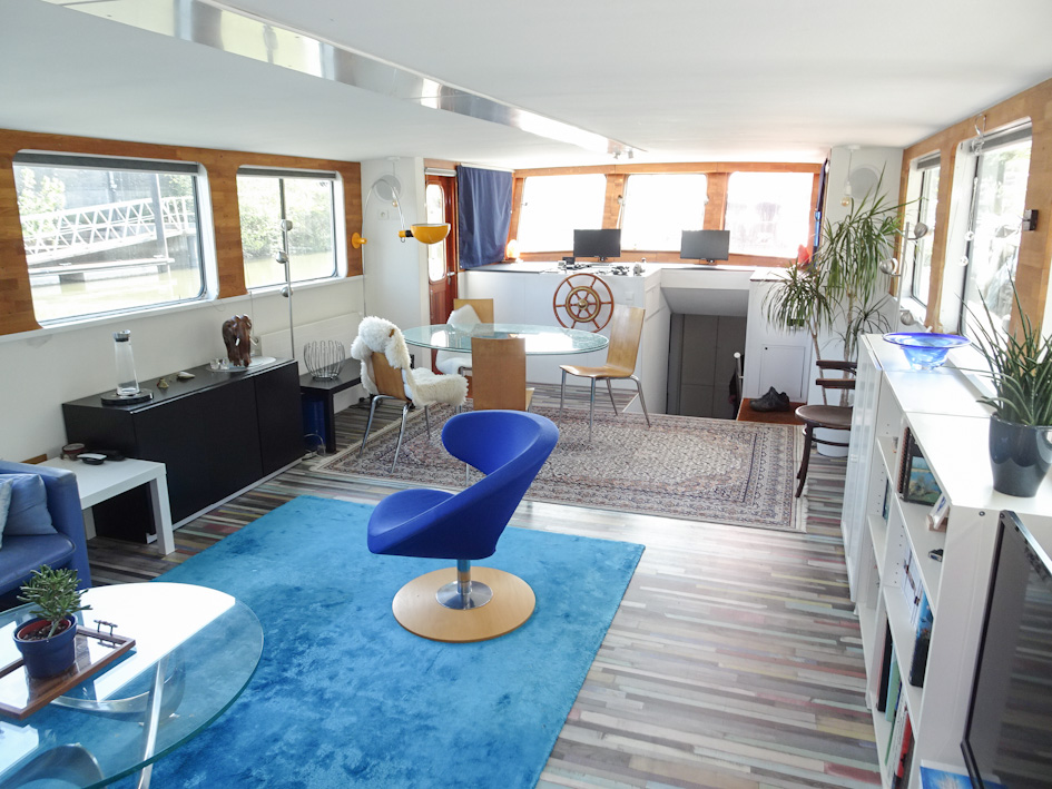 foto: 51 Varend Woonschip 31.28 met UBC