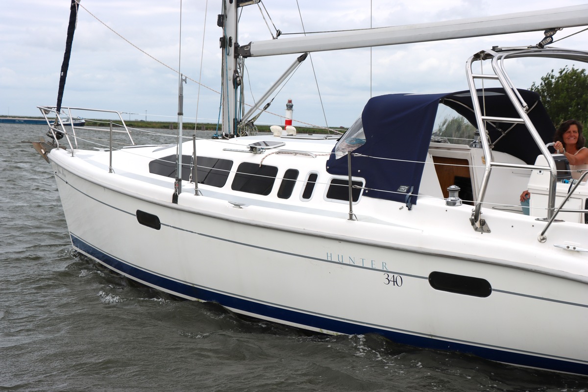 foto: 121 Hunter 340