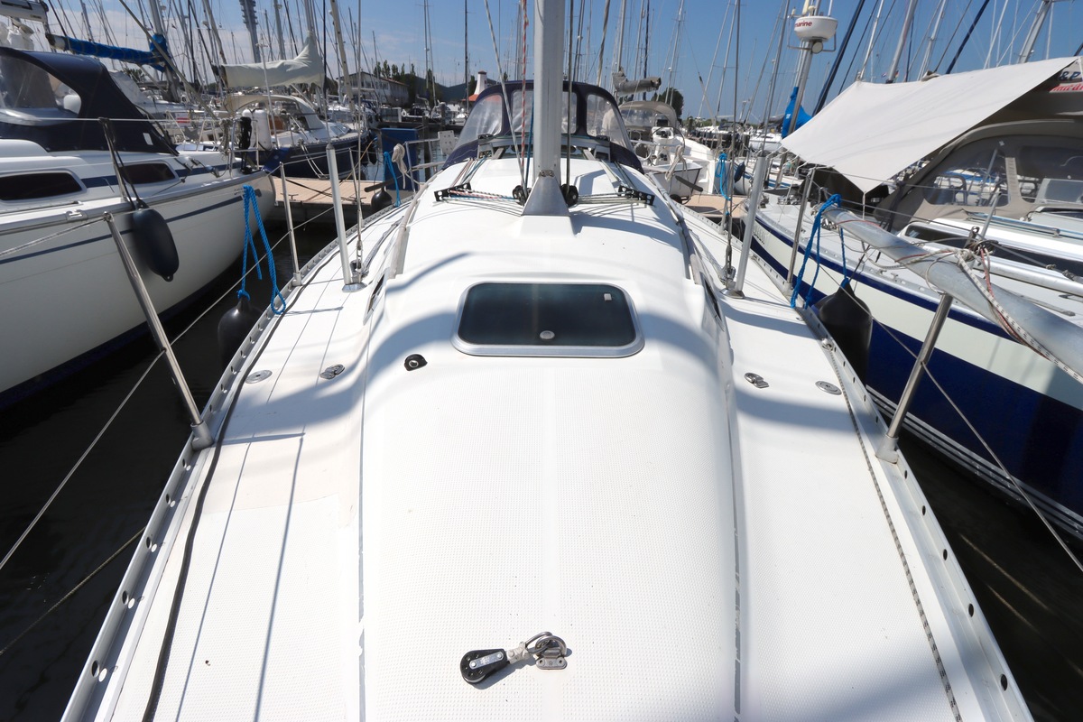 foto: 43 Beneteau Oceanis 300