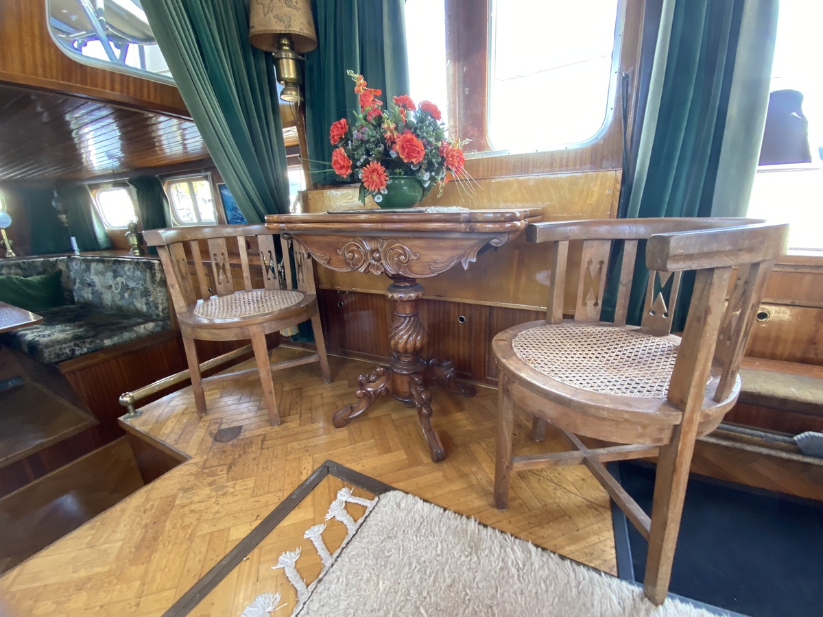 foto: 45 Gillissen  1130 AK Spiegelkotter