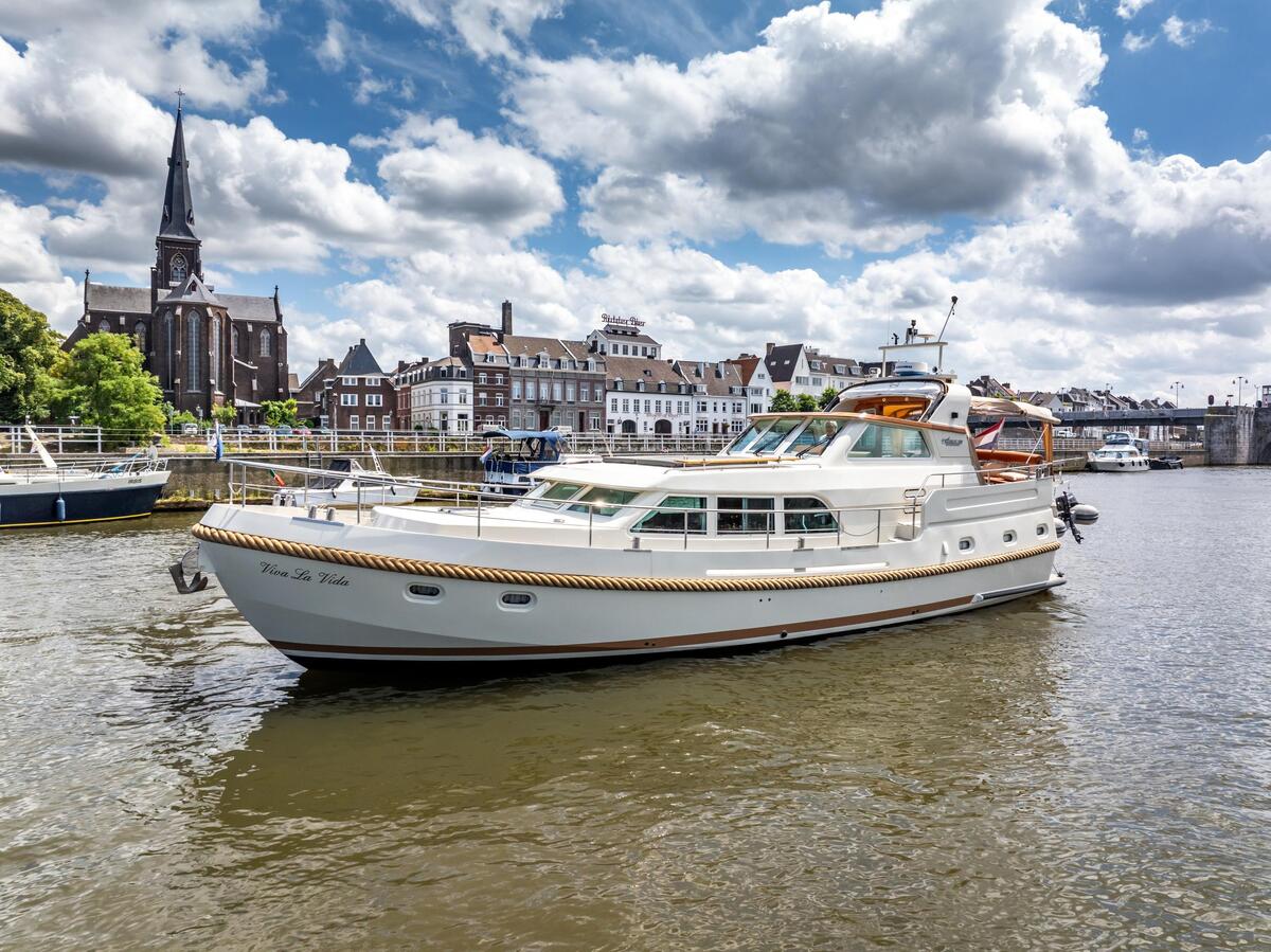 foto: 118 Linssen  Grand Sturdy 500 Variotop