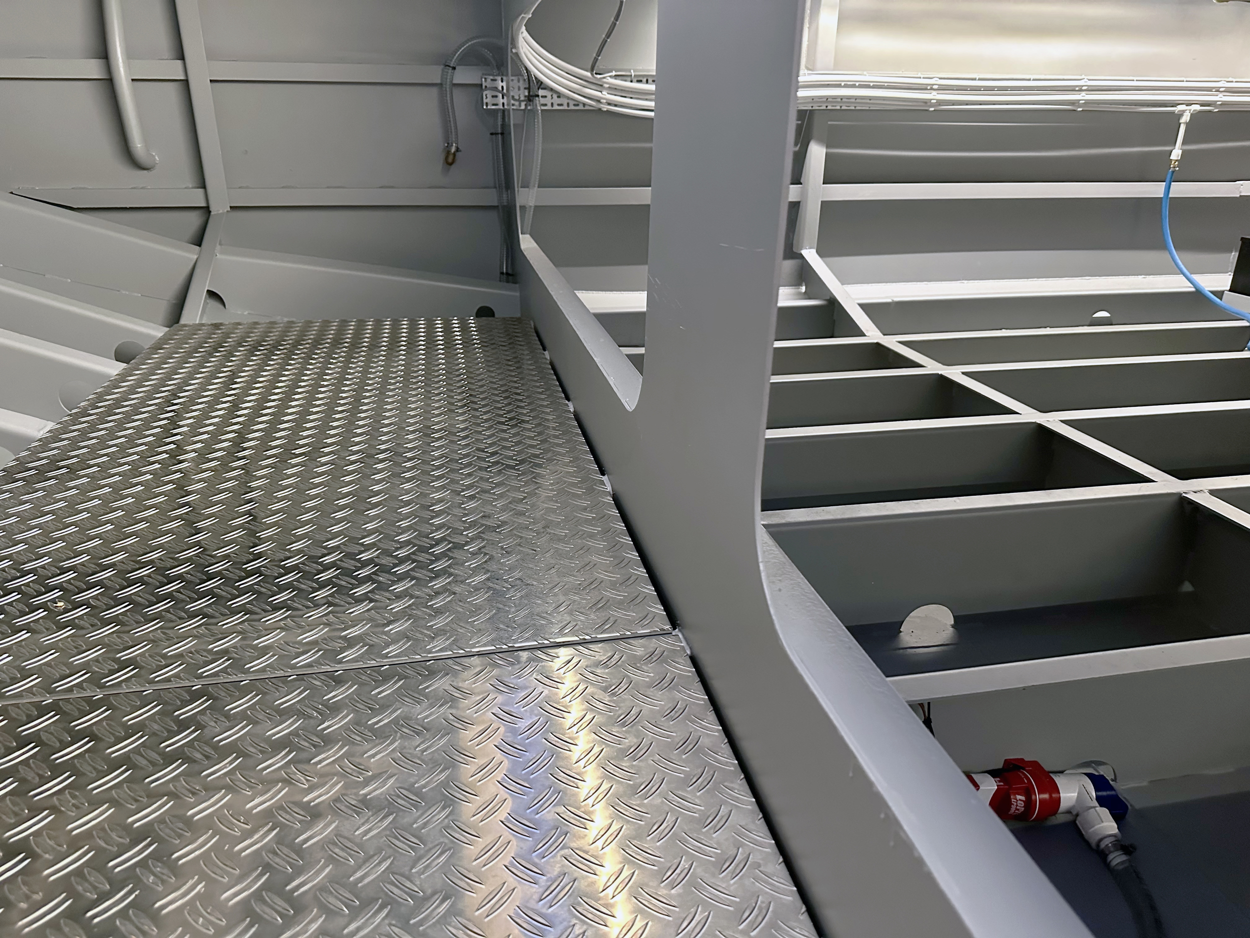 foto: 82 HOMESHIP VaarChalet In Amsterdam 1250D Luxe Houseboat