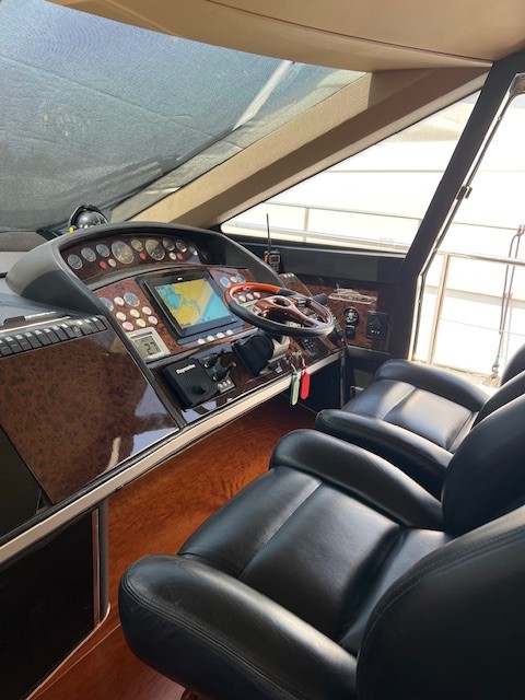 foto: 70 Princess 67 Fly