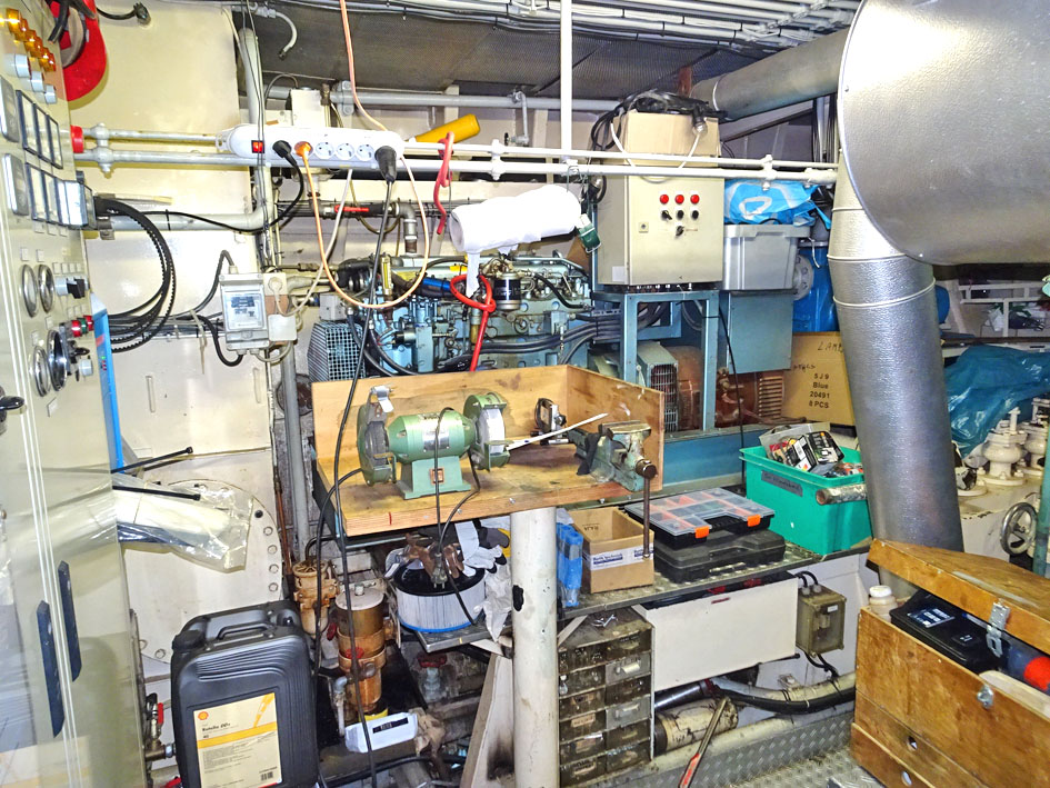 foto: 132 ex Rijkswaterstaat / Varend Woonschip 23.23, CBB Rijn