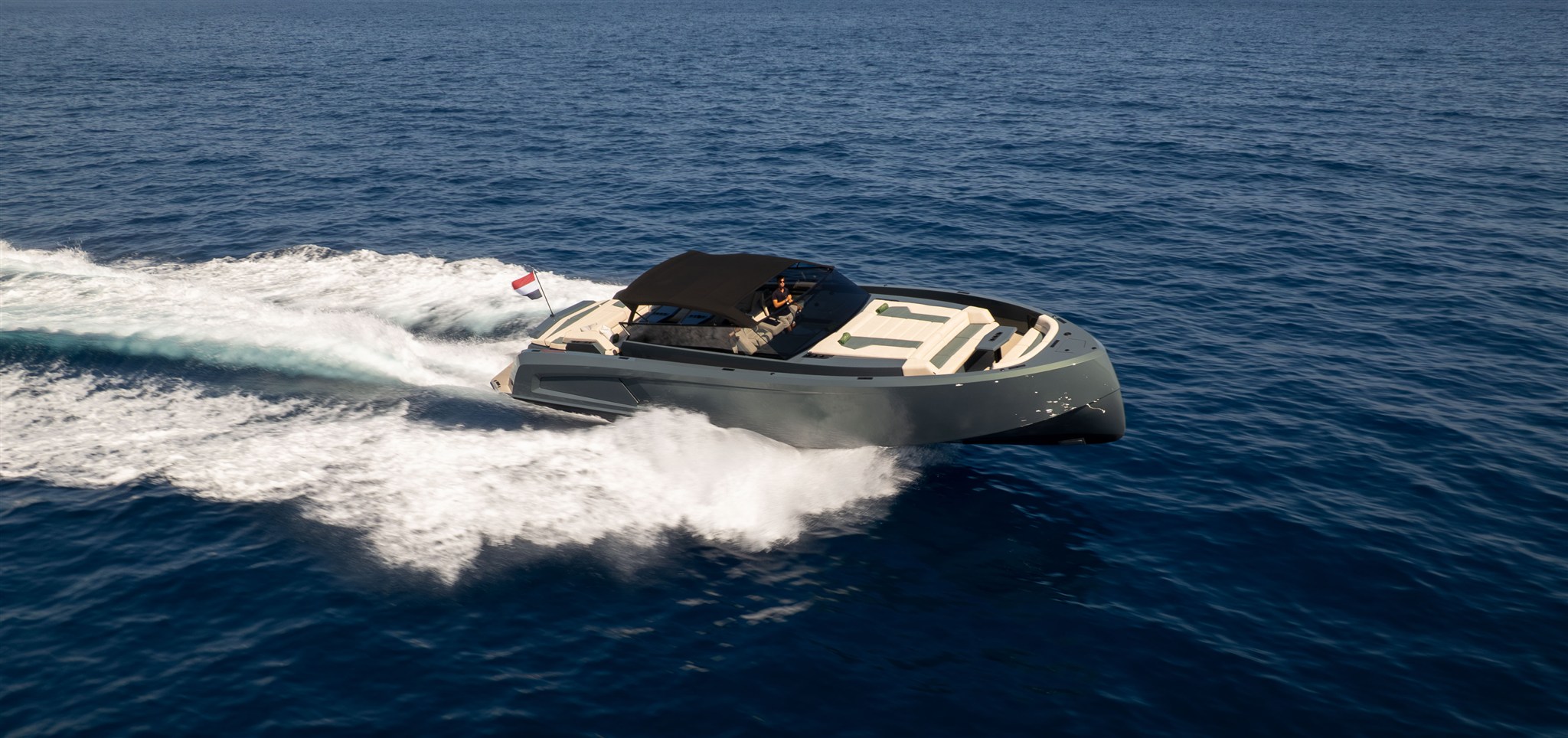 foto: 26 Vanquish Yachts VQ 54