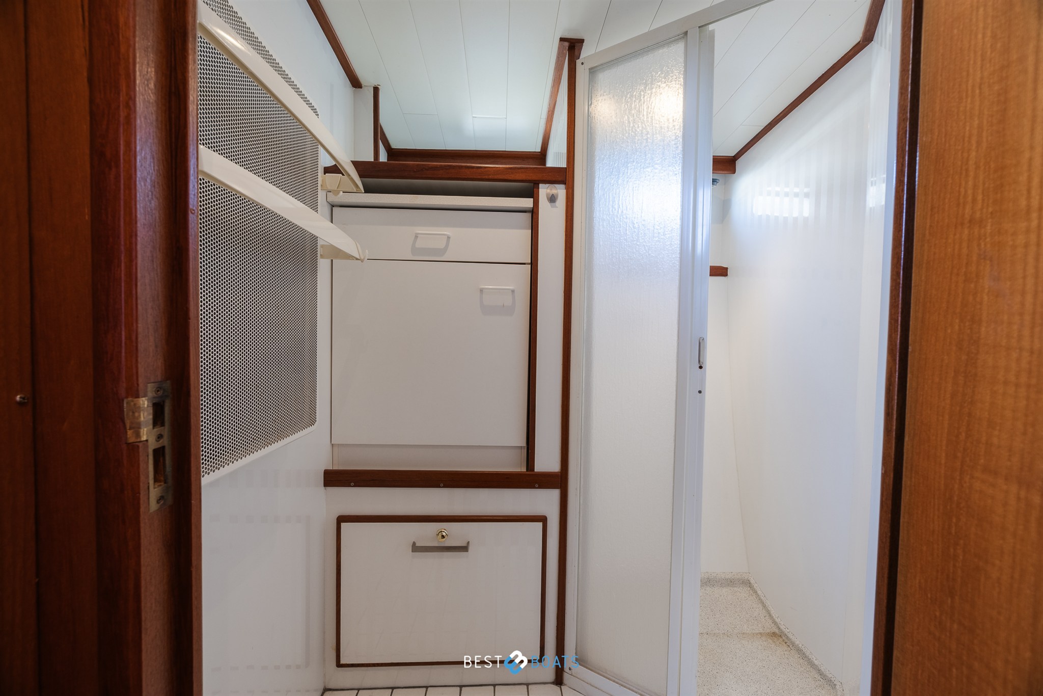 foto: 48 Vri-Jon Contessa 45E