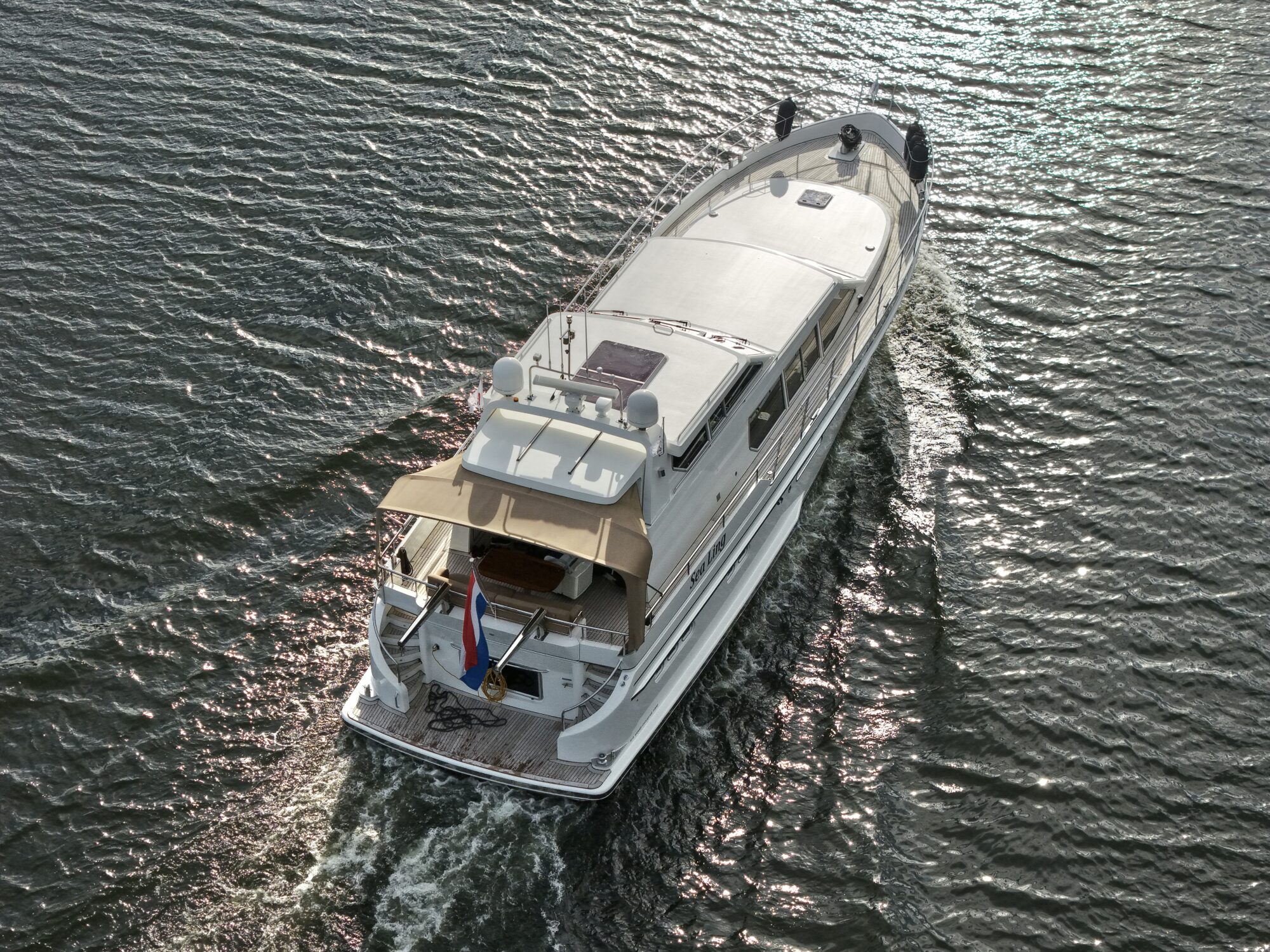 foto: 97 Van den Hoven Van den Hoven Exclusive 18.00 VS