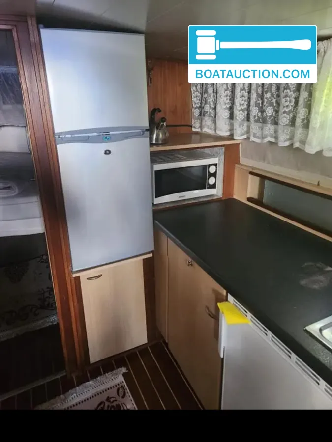 foto: 28 Chris Craft Commander 37