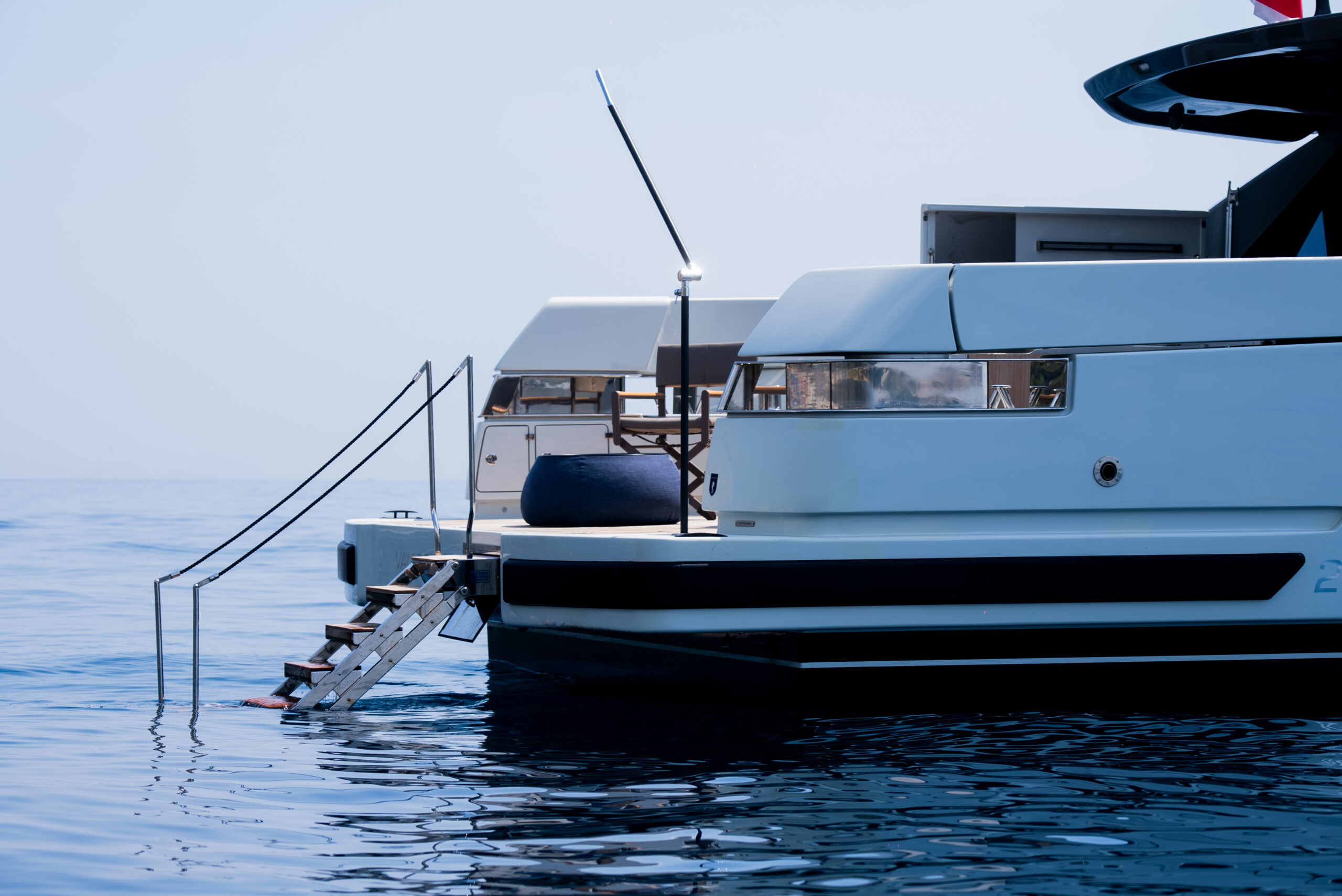 foto: 95 Bluegame BGX70 / BGX73