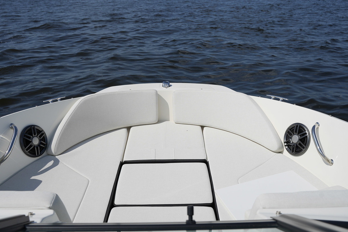 foto: 37 Sea Ray 210