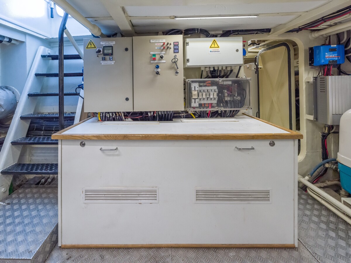 foto: 25 Vripack  Trawler 15.75 