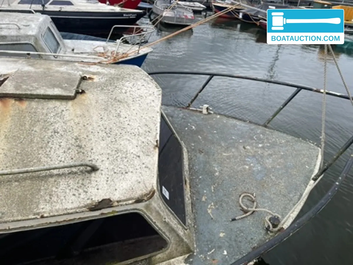 foto: 12 Cabin boat 800