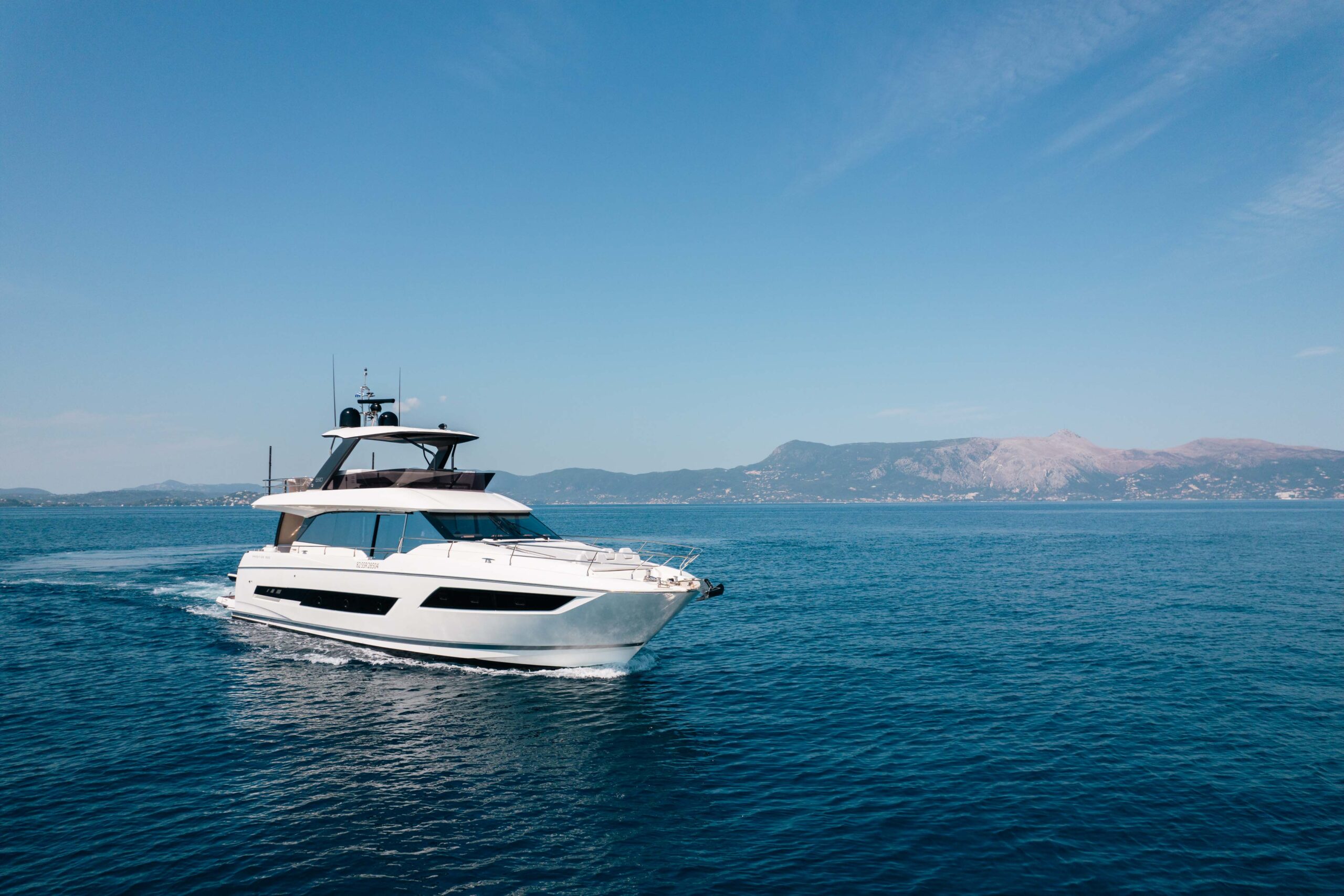 foto: 128 Prestige 690 flybridge