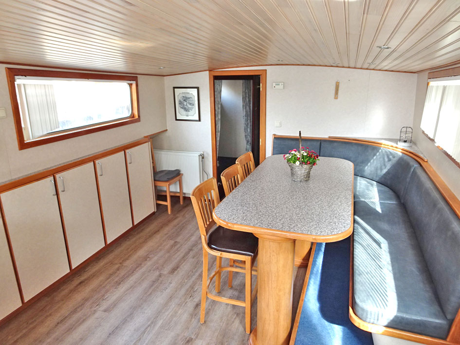 foto: 114 Motortjalk 21.40, met UBC