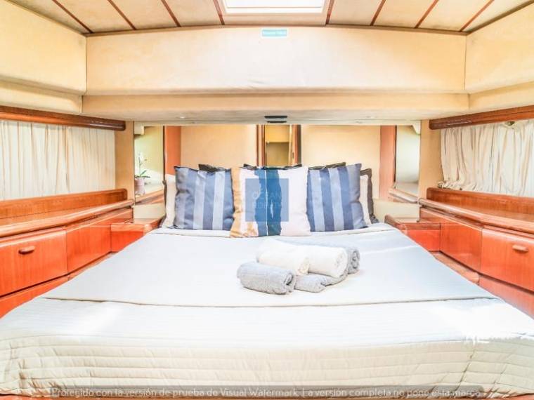 foto: 33 Ferretti 210 Fly