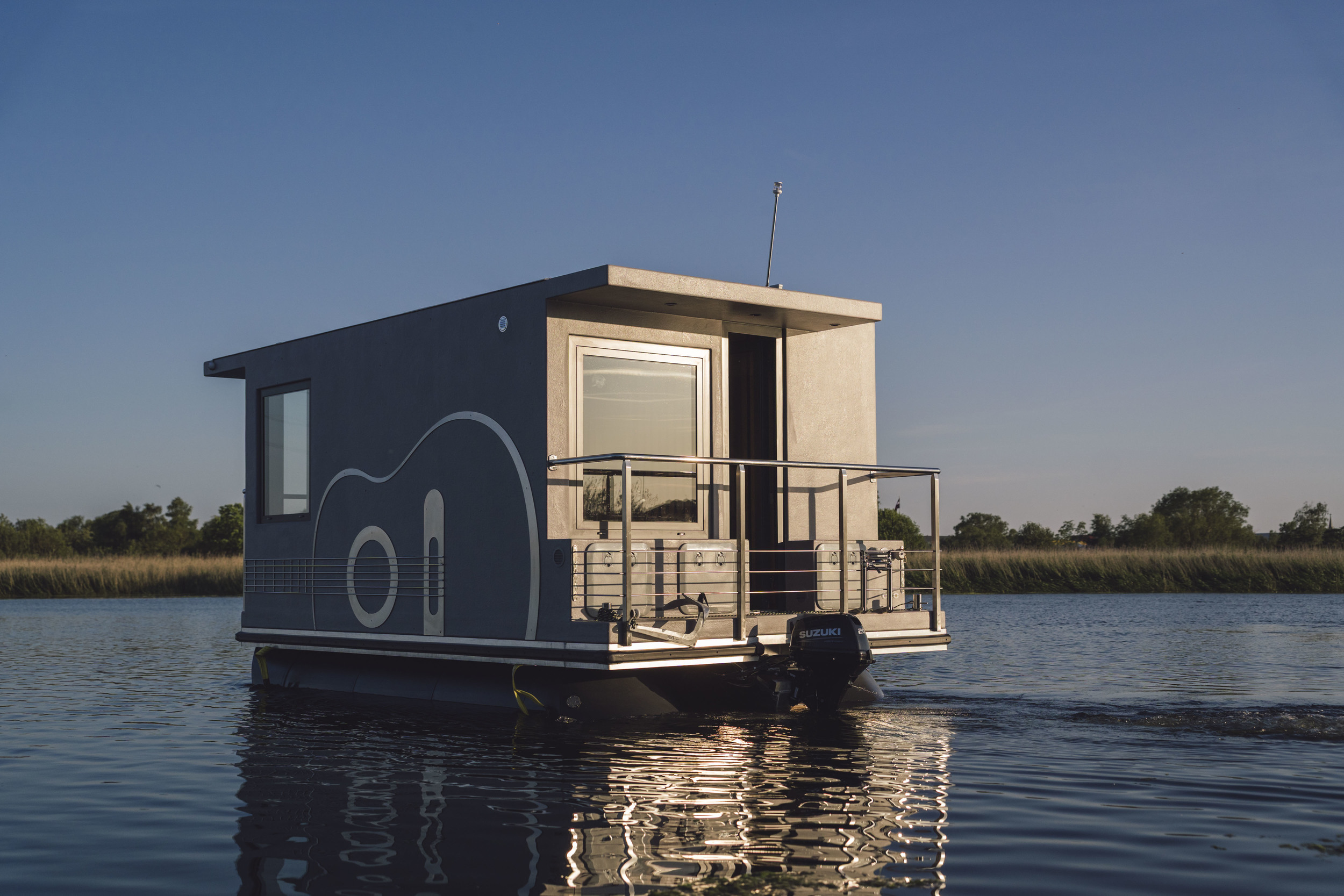 foto: 33 SHB Houseboat GTR 6.3