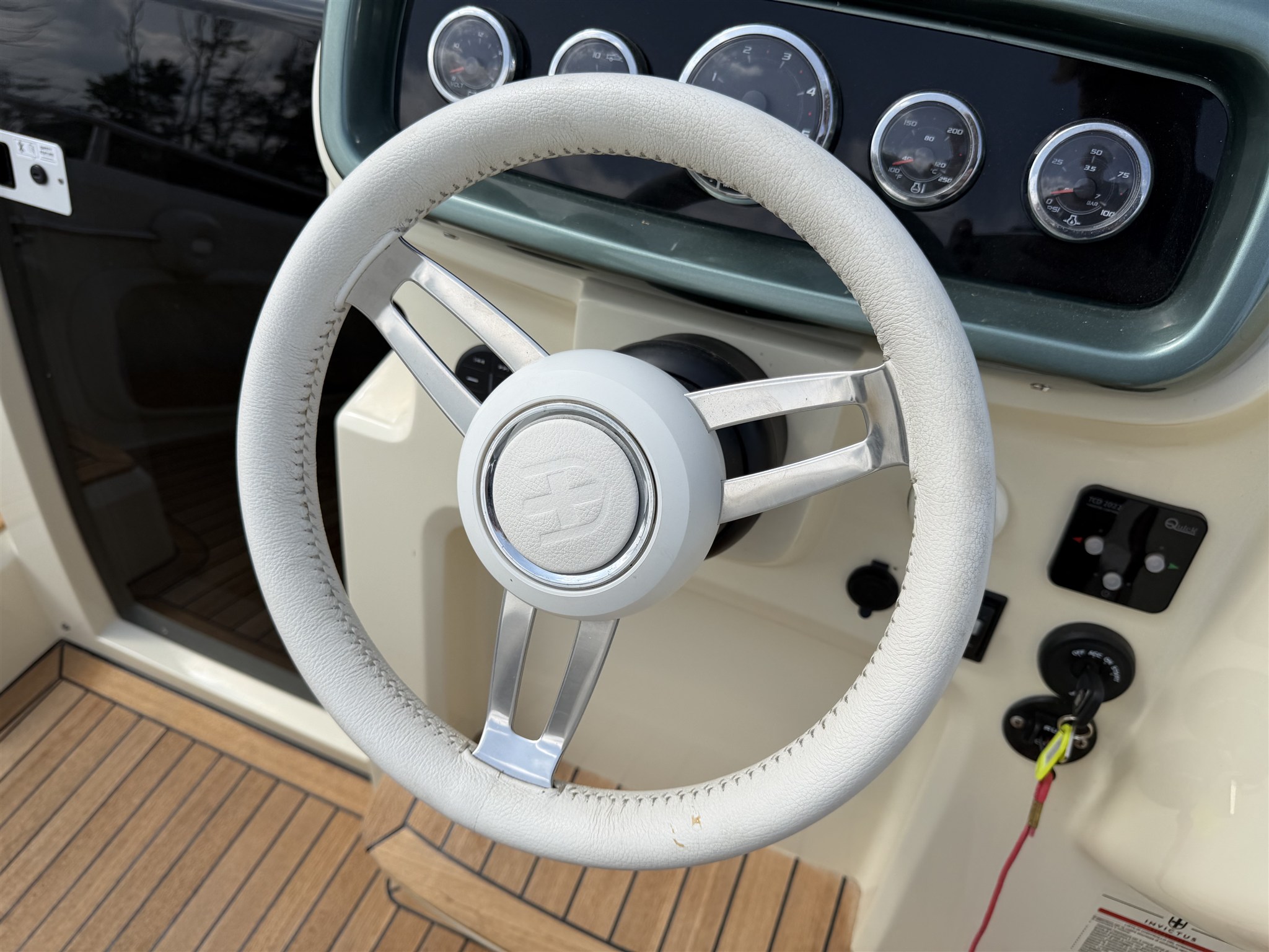 foto: 35 Invictus GT 280