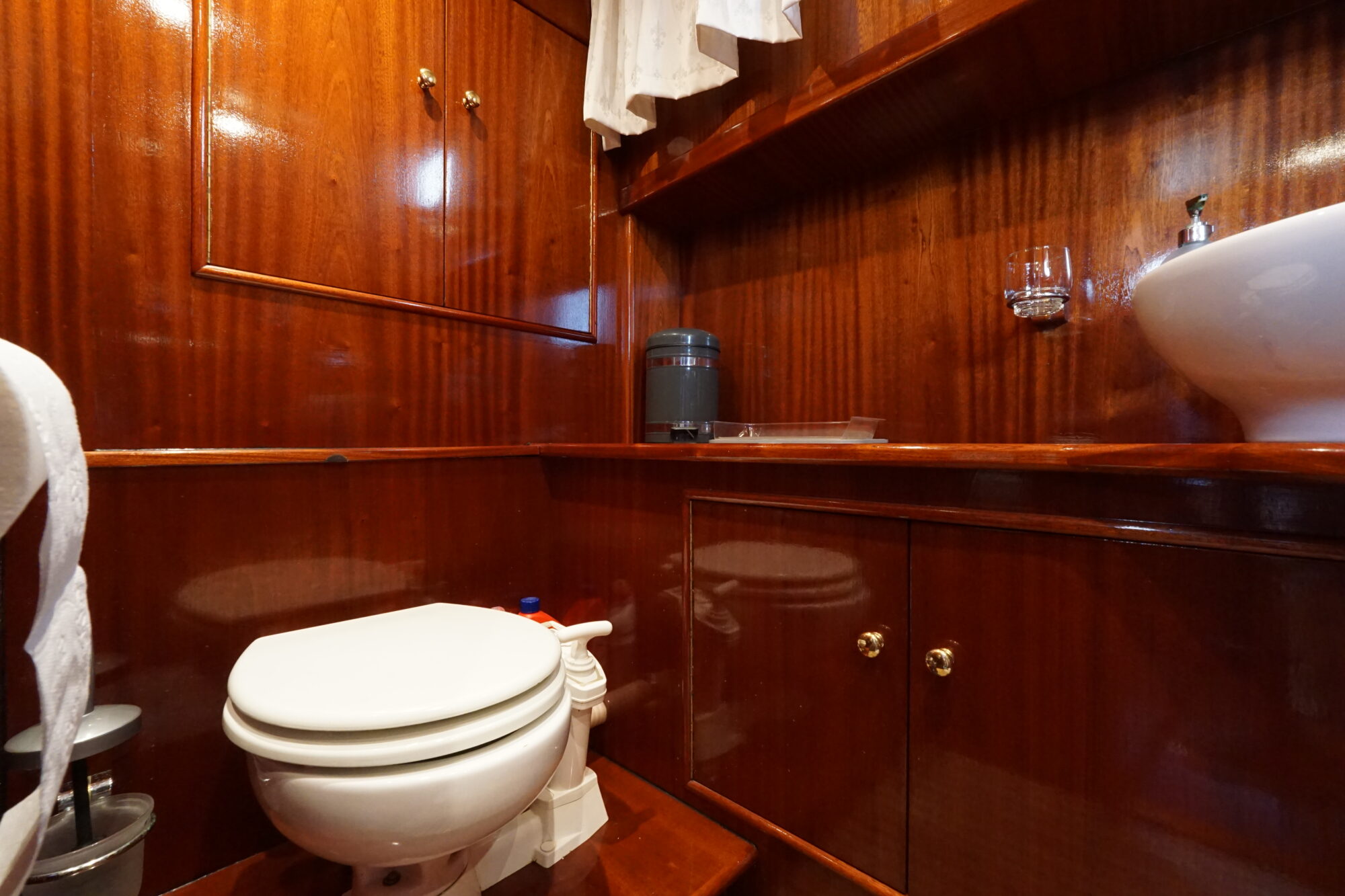 foto: 38 Crown yachts Crown Kruiser 10.90 ZLK Spiegeldeur