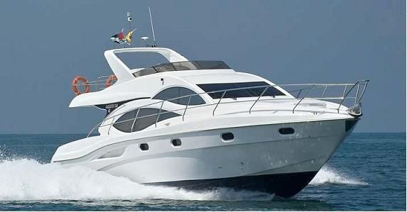 hoofdfoto: 1 Majesty 50 Fly