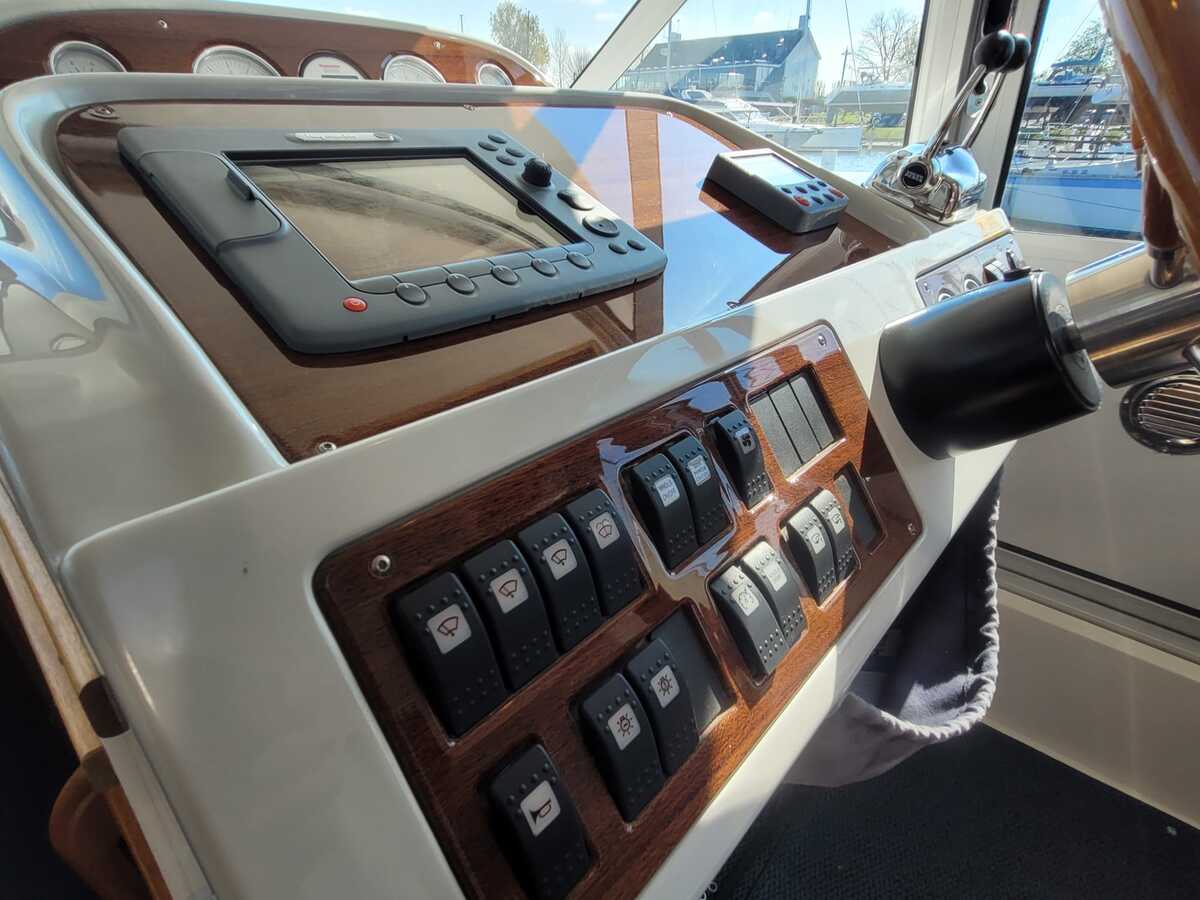 foto: 36 Nimbus 380 Commander