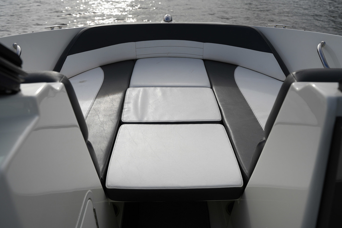foto: 40 Sea Ray 19 SPX